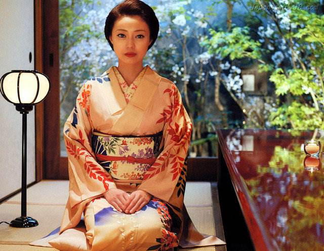 Красивые японки в традиционных нарядах красивые фото