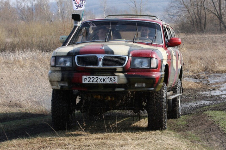 В Нарьян-Маре продают ГАЗ-310221 «Волга» на полноприводном «уазовском» шасси «командор»