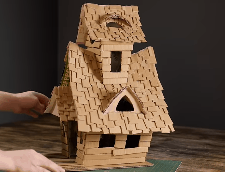 Потрясающий волшебный домик из обычного картона прикладное