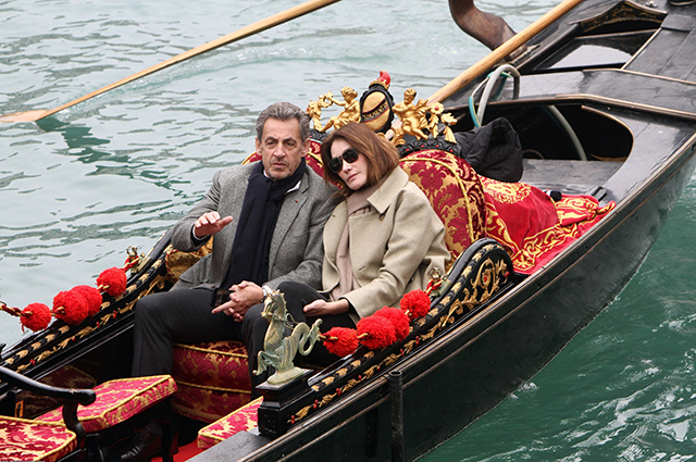 Карла Бруни и Николя Саркози отметили годовщину свадьбы в Венеции звездные пары
